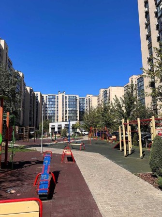 Продам 2х кім квартиру ЖК Рівер парк - фото 1