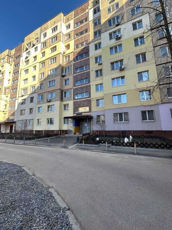 Продам 3-х кімнатну квартиру по пров. Добровольців.б.6 - фото 1