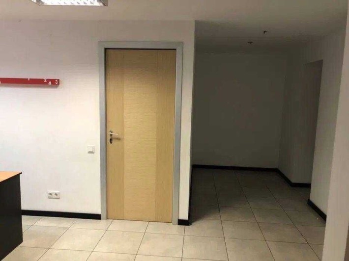 З якісним ремонтом 3к 53кв.м 1поверх пр.Гагаріна під житло чи офіс - фото 1