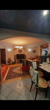 Шикарна 3 кімнатна  квартира у центрі  міста. - фото 1