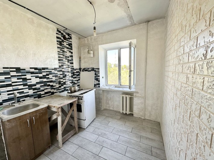 Продаж! 1-к кв 4/5 біля Варуса - фото 1