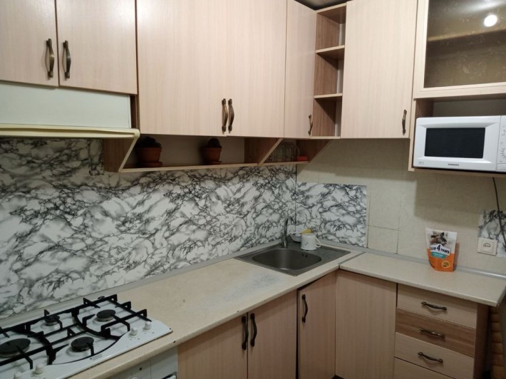 Продам 2 кім. квартиру в Центрі на Набережній - фото 1