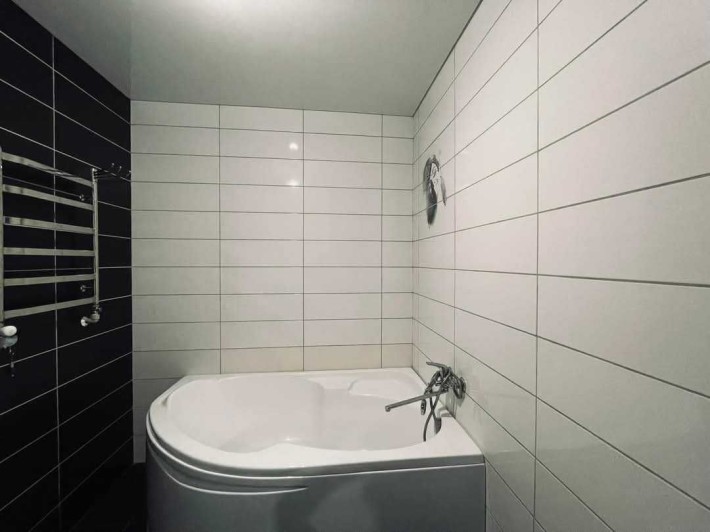 продам 1 кімнатну квартиру з ремонтом в новобудові - фото 1