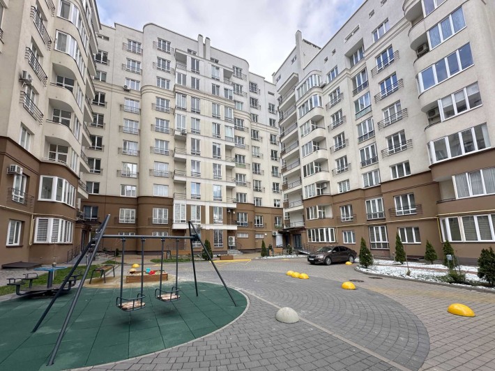 2-кім. квартира у зданій новобудові за 1350$/м², вул.Стрийська - фото 1