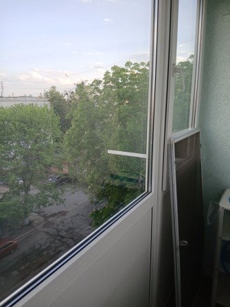 Продам 2х.комн.кв. в центре - фото 1