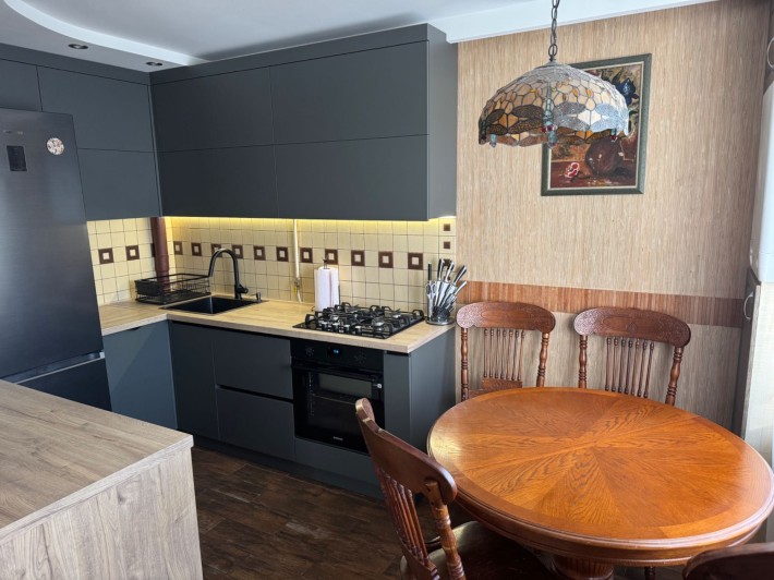 Продаж 3-кімнатної квартири,  ремонт, меблі, техніка - фото 1