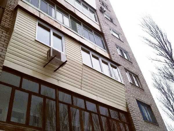 Продається 2-о кімнатна квартира вул. ЧАРІВНА 3/12 - фото 1
