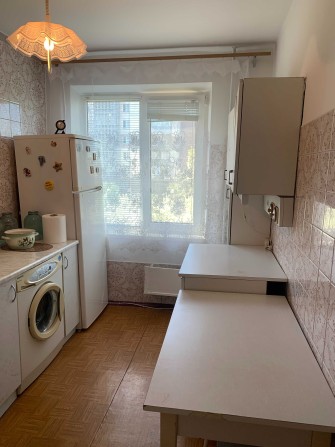 Продаю 2 к/к Космонавтов остановка к-р Космос - фото 1