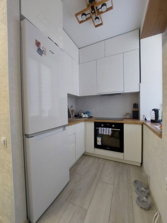 Продам 2к квартиру з сучасним ремонтом - фото 1