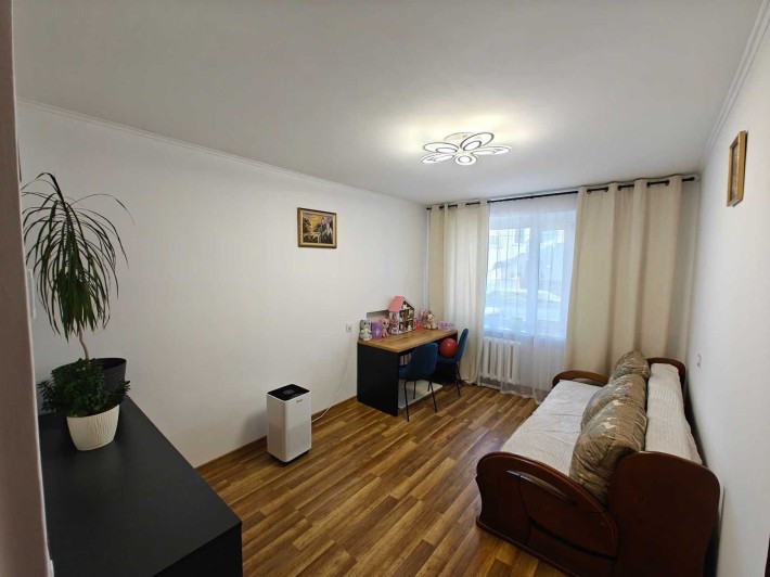 Продаж 2 - кімнатної квартири з ремонтом вул. Широка Левандівка - фото 1