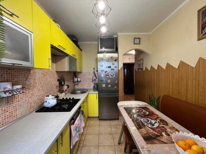 Продаж 1-но кімнатної квартири в цегляному будинку по вул. Ожинова - фото 1