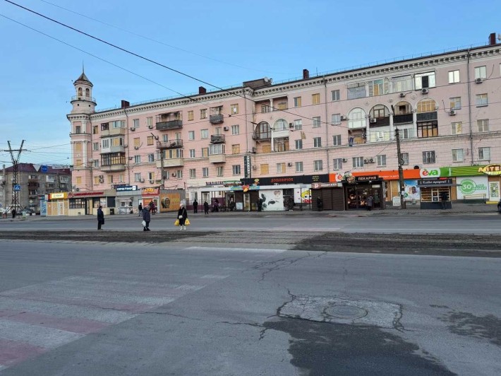 Продам 2 кімнатну квартиру Моторобудівників-Іванова - фото 1