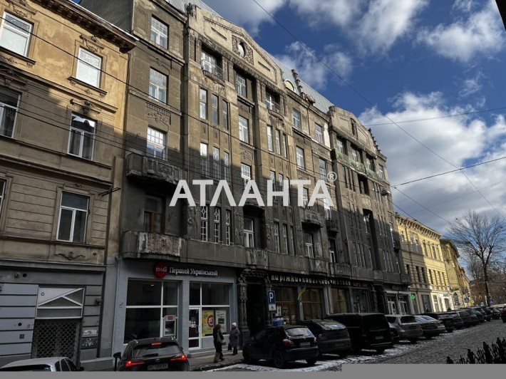 Продаж квартири з авторським ремонтом в центрі в австрійському люксі - фото 1