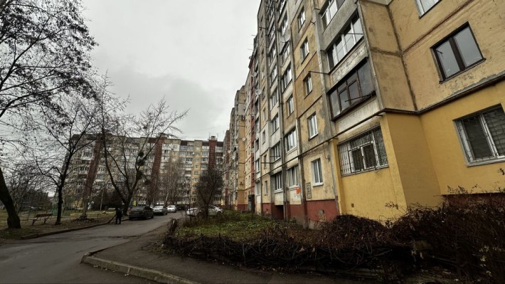 Продається 1 кім квартира на Героїв України - фото 1