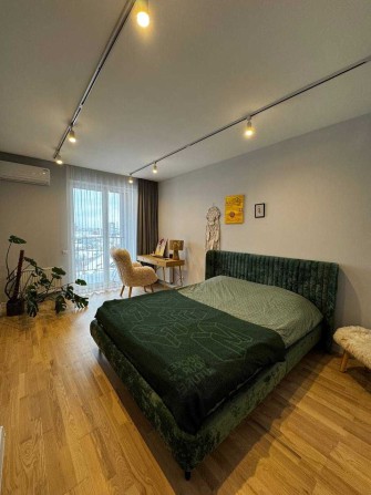Продаж 2х кімн кв-ри у ЖК Барселона з ремонтом та електрозарядкою авто - фото 1