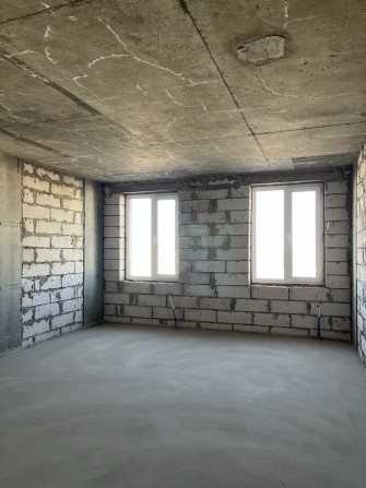 ЖК Вернісаж здана та заселена секція 1 кімн 58 кв м - фото 1