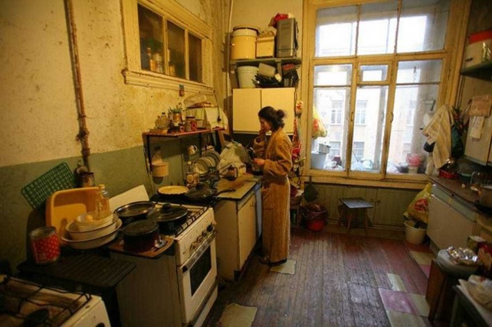 СРОЧНО!!! ЦЕНТР !!! Продам 2 комнаты в коммуне. под ремонт. - фото 1
