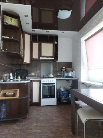 Продам 2к квартиру з ремонтом на Шкільному - фото 1