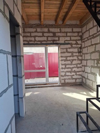 Свое жилье за 16т. с небольшой террасой и АГВ - фото 1