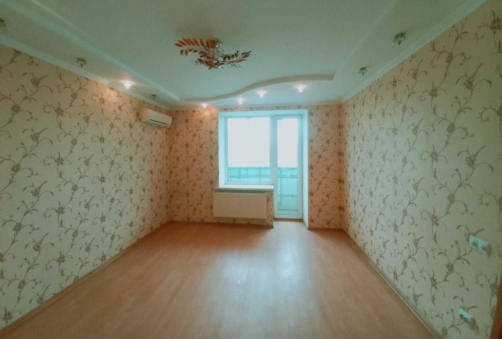 продам трехкомнатную квартиру в центре - фото 1