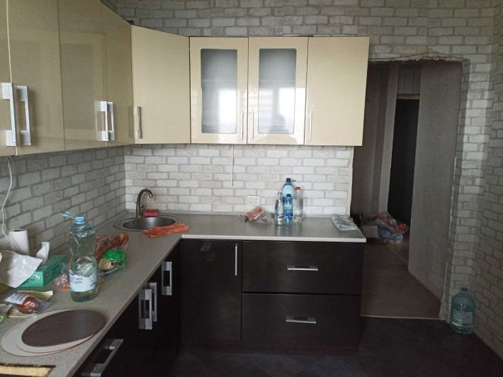 Срочно продам 3х квартиру Южный мкр. готовы по сертификату - фото 1