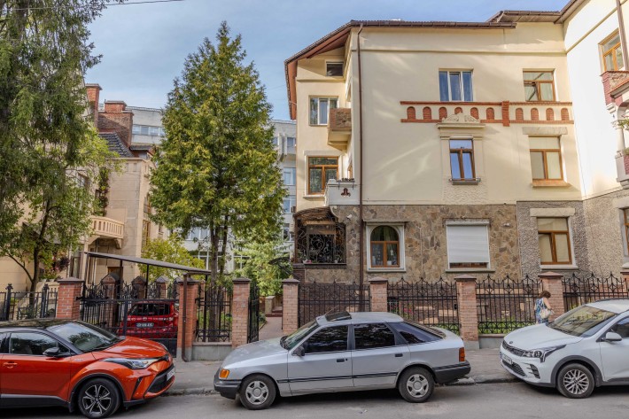Продаж 5-ти кімнатної квартири по вул.Кубанська. - фото 1