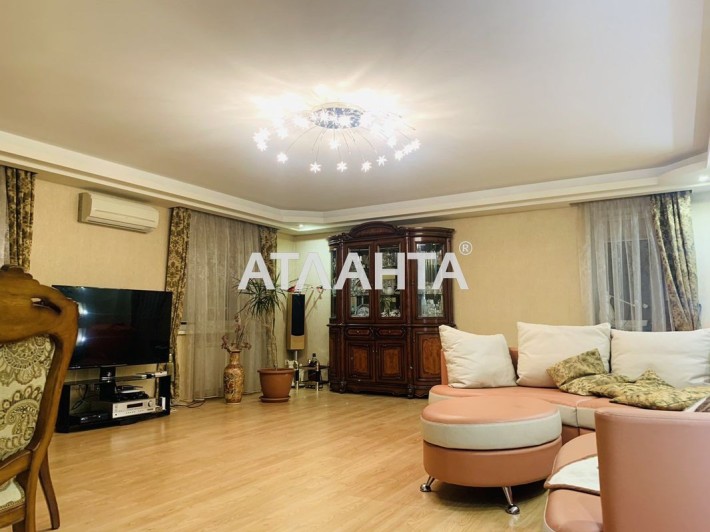 Продам. 3 комнатная квартира, ремонт. Центр - фото 1