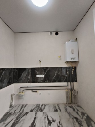 Продам 2 кімнатну квартиру з новим ремонтом в центрі Кропивницького - фото 1