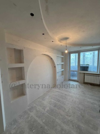 Продам уникальную 3к кварт 95М2(АРОЧНУЮ) район ТРК Украина СЕРТИФИКАТ - фото 1