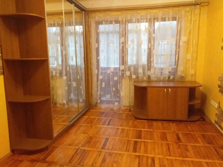 Продам 1кв. ул. Чаривная. Заводской рынок, 15000 у.е. - фото 1