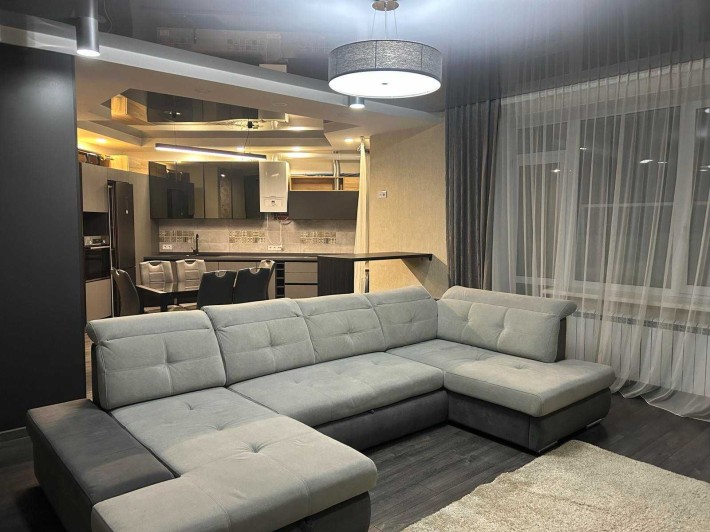 СРОЧНО! VIP! Продам 3-х к. квартиру. ЦЕНТР. рынок. Большая Панасовская - фото 1