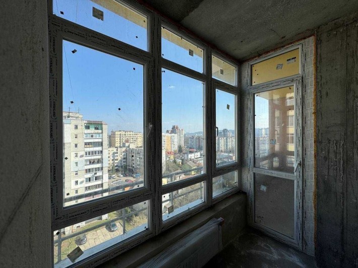 Продаж 2-кім в заселеній новобудові на ПідГолоском з великим горищем - фото 1
