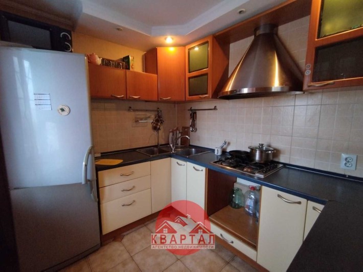 Продается 2-х к. квартира, район пл. Запорожская, рядом с Проспектом - фото 1