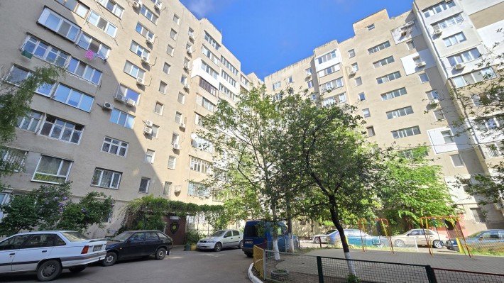 2-х комнатная квартира, Кирпичный газовый дом,50 кв.м.,8 этаж,Бочарова - фото 1