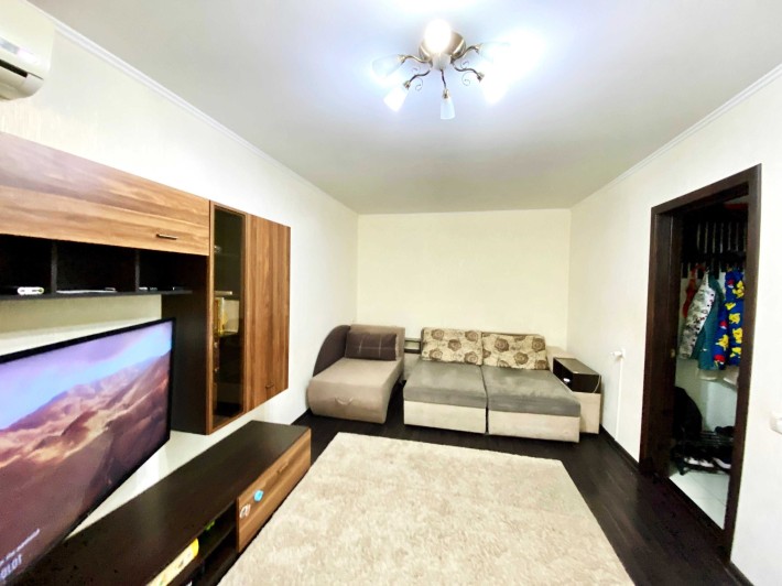 Продаж 2 кімнатна квартира з відмінним ремонтом, ТЦ Магелан, Соляні. - фото 1