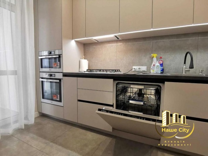 Продаж / Квартира / вул. Залізнична, Залізничний район, Львів - фото 1