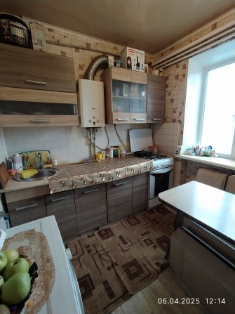 Продаю 2х кв. 4/4, район стадиона Эвис - фото 1