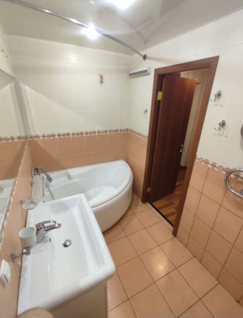 Продам 1 ком по ул. Бульвар Гвардейский - фото 1