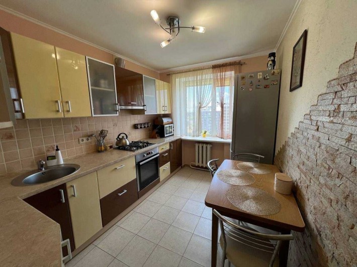 Продаж 2к кв-ри з ремонтом та окремими кімнатами по вулиці Стрийська - фото 1
