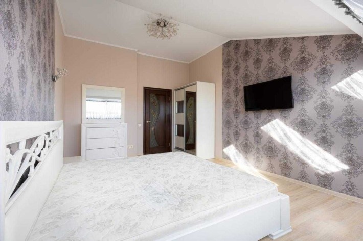 Продаж 2кім. квартири з ремонтом по вул. Кучера - фото 1