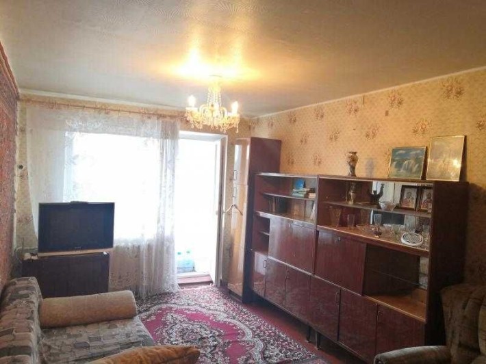 На Новых домах по ул. Ньютона в районе Коммунального рынка - фото 1