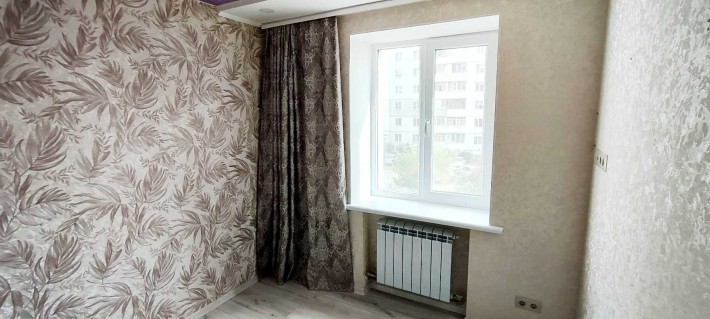 Продаю чотирьохкімнатну квартиру з капітальним ремонтом - фото 1