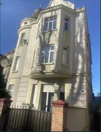 Продаж квартира центр з виглядом на Високий Замок вул. К. Гузара - фото 1