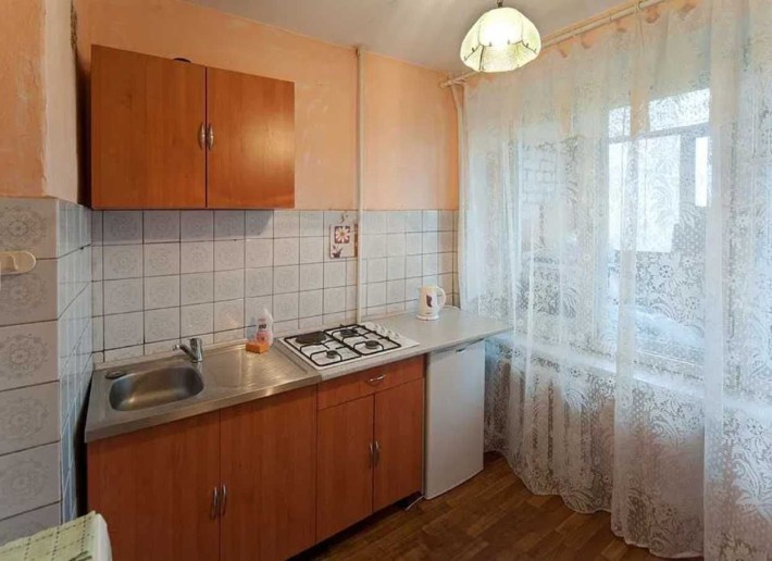 Продается 1 комн. большая квартира на Бульваре Гвардейском 36 кв.м - фото 1