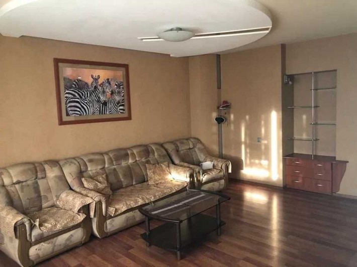 Продам 3-х к. квартиру, пл 100 м2 , ул. Харьковских дивизий 14. - фото 1