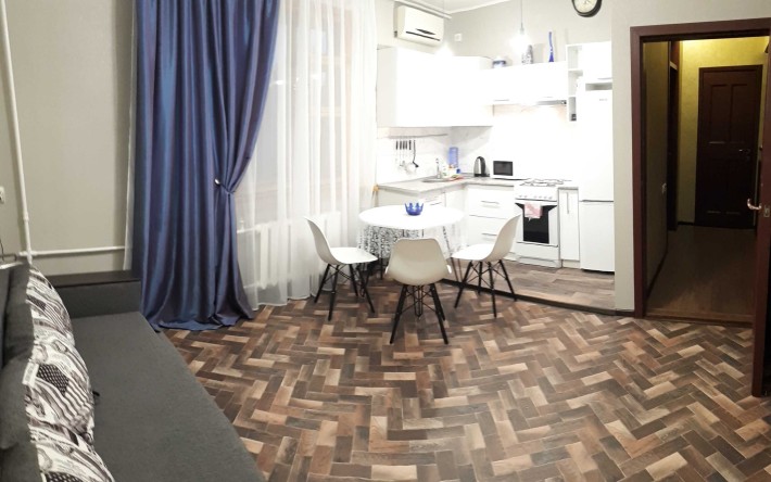 Продам квартиру в центре с ремонтом и   мебелью - фото 1