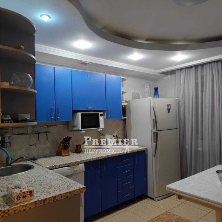 2-кімнатна квартира. Свіжий ремонт, нові меблі та техніка. 63 кв.м - фото 1
