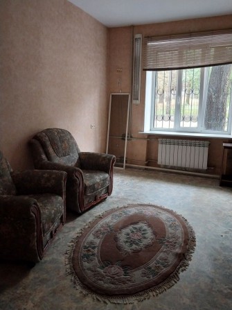 Продам 3хком. кв. Сталинка 90м2 без комиссии центр 1/5 - фото 1