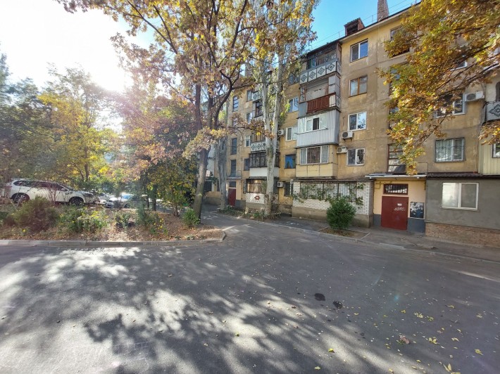 Продаю 2 комн в Центре под ремонт Шоссейная Яхт - Клуб Сухой Фонтан - фото 1