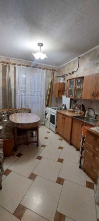 В продаже трехкомнатная квартира на ул.Королева. - фото 1